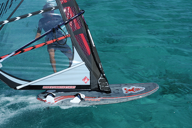 Windsurf MagazineSTARBOARD ISONIC 107L CARBON 2013 TEST REVIEW