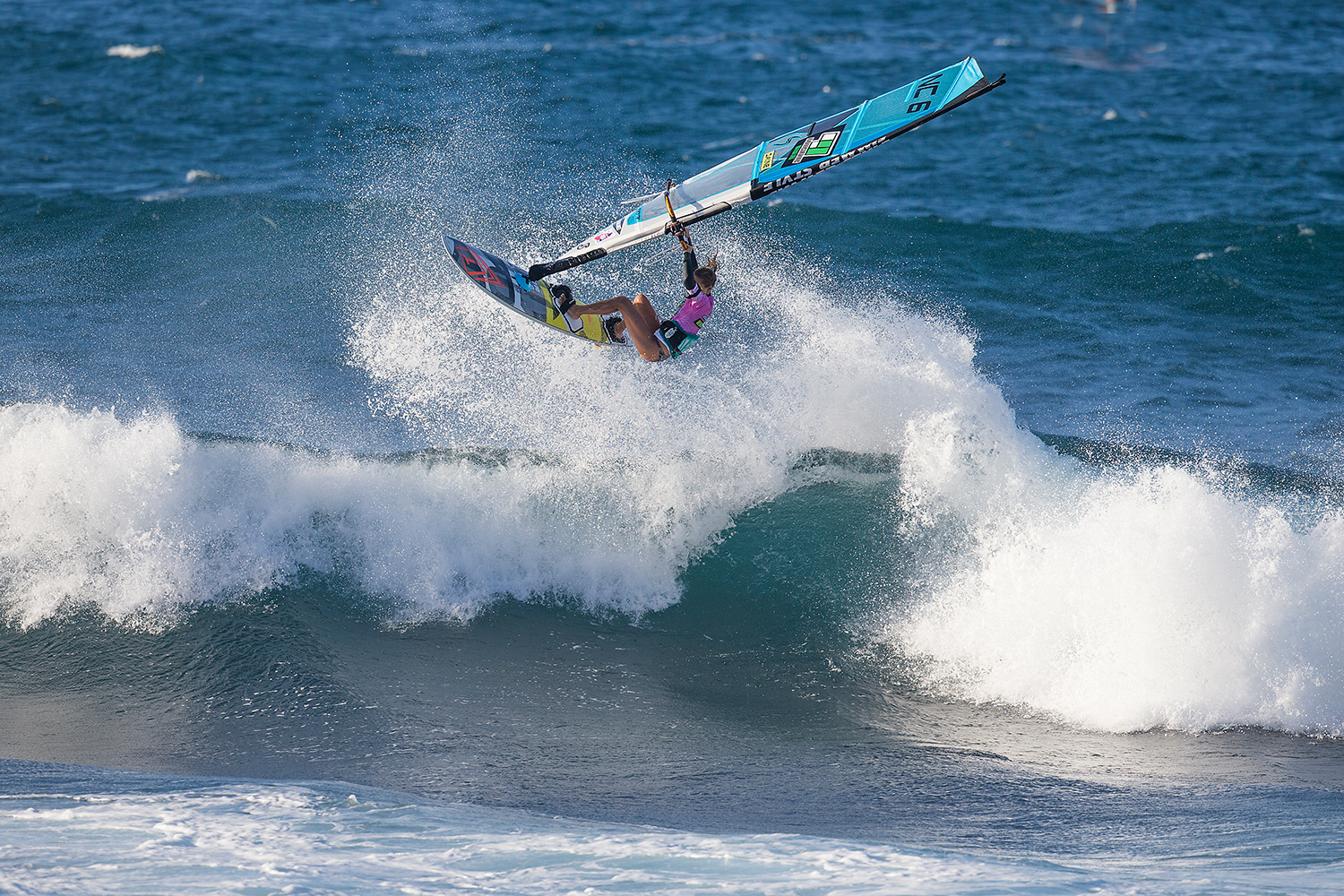 Windsurf Magazine SARAH HAUSER GIRL ON WAVE